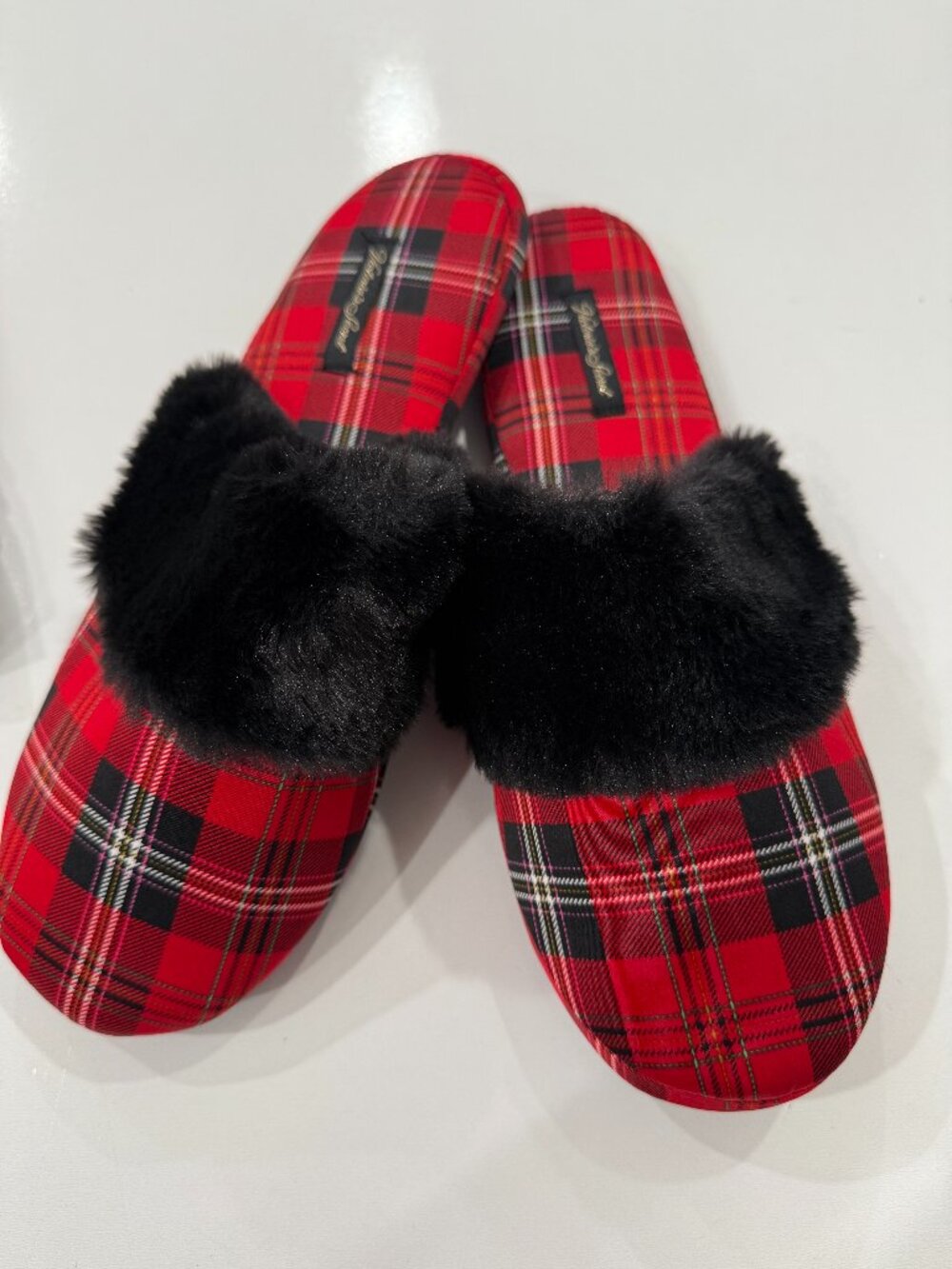 Victoria's Secret Red Plaid Slippers w/Bag Brand New NWT Size L